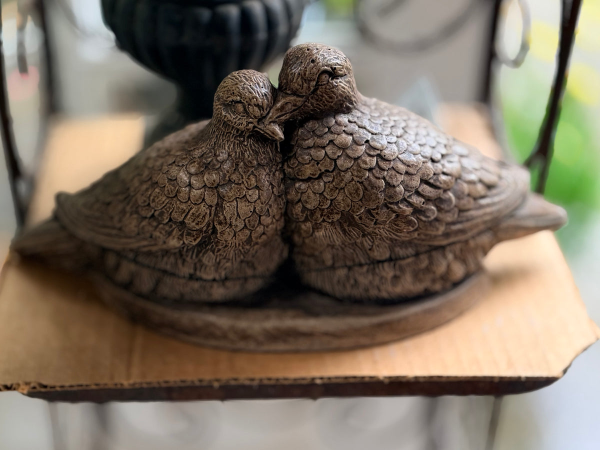 Lovebirds Statue